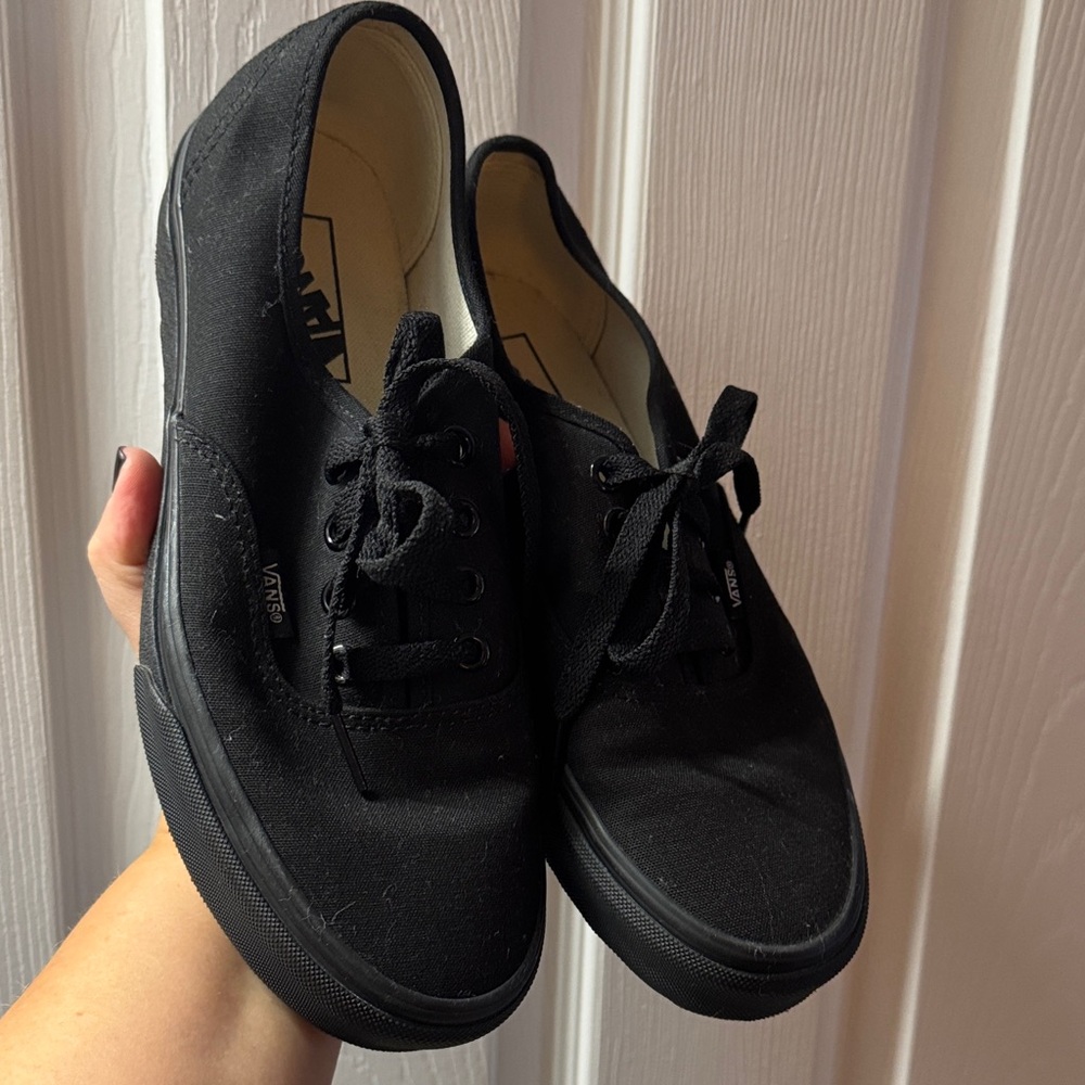 Vans Classic Black Lace-Up Shoes